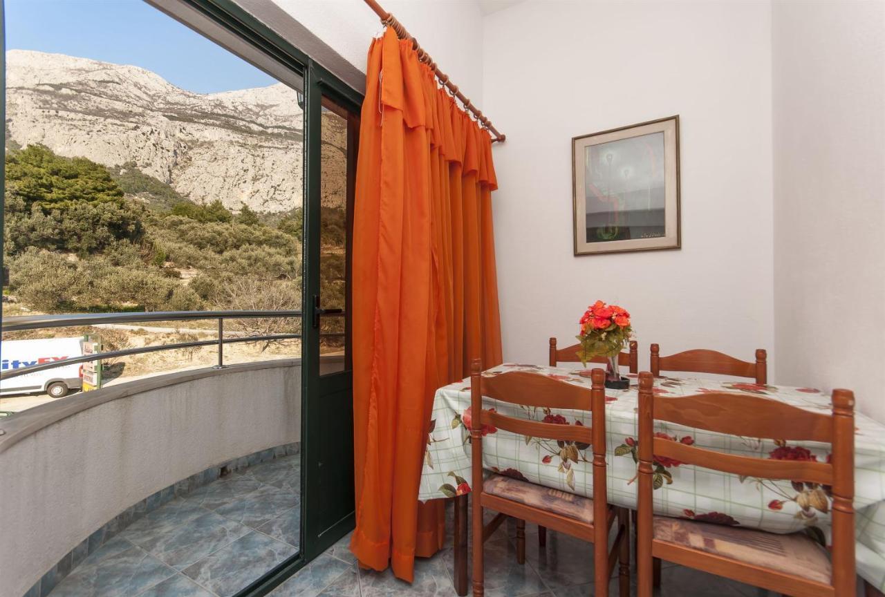 Apartment And Rooms Ivan Makarska Exterior foto